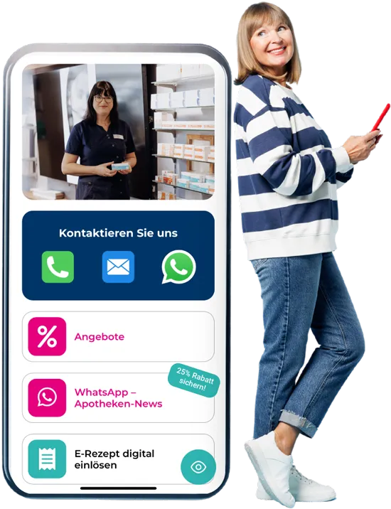 Übergroßes Smartphone mit der Winckelmann-App: Kontakt per Telefon, E-Mail oder WhatsApp, Angebote, WhatsApp-Apotheken-News und „E-Rezept digital einlösen“. Daneben lehnt eine lächelnde Frau mit Handy.